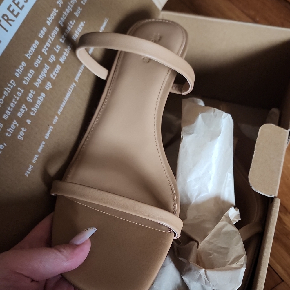 Elegant Tan Women's Sandals
